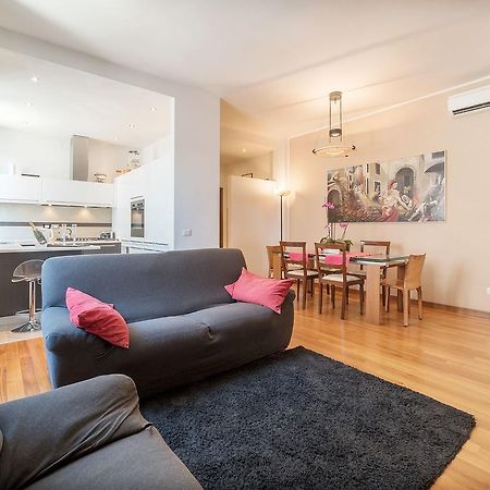 Colosseum Roomy Apartment Рим Екстер'єр фото