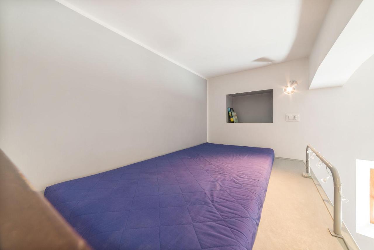 Colosseum Roomy Apartment Рим Екстер'єр фото