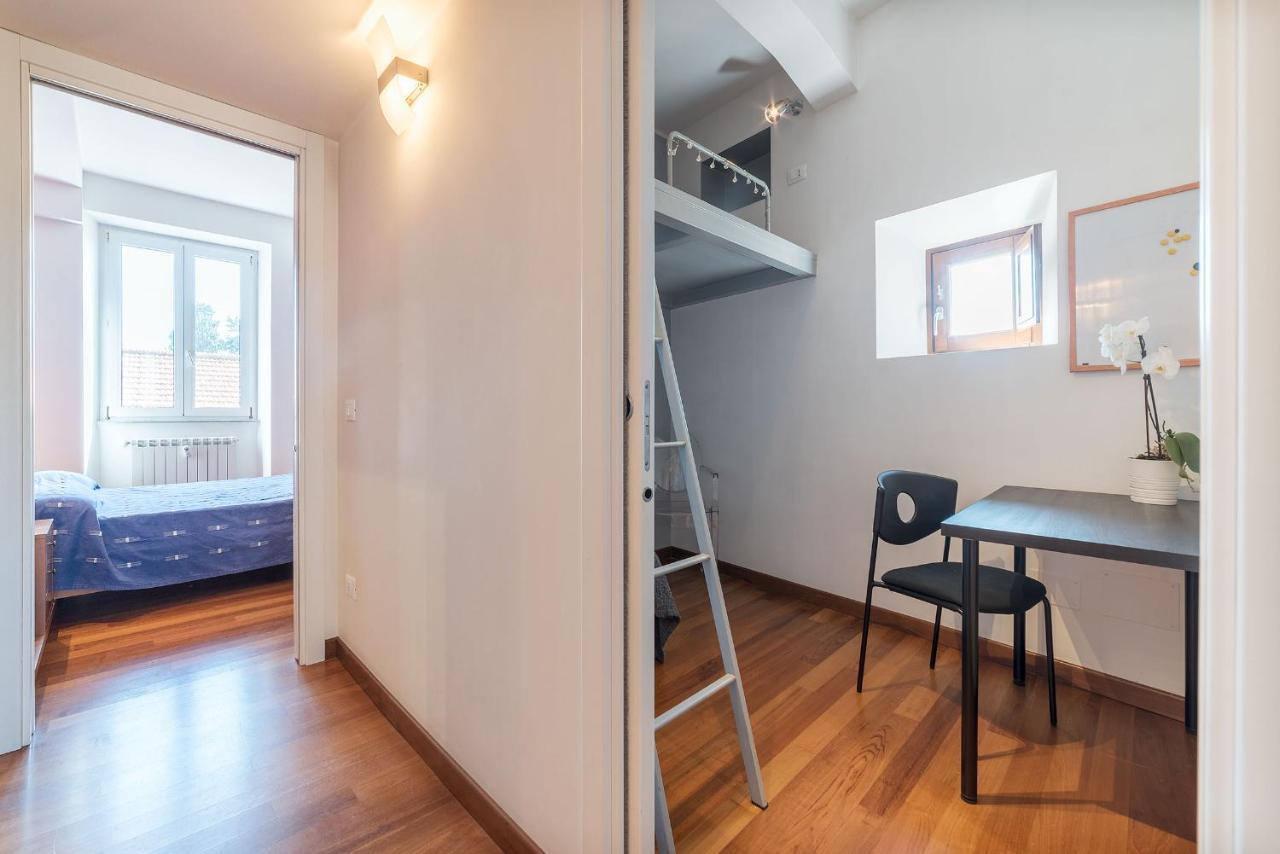 Colosseum Roomy Apartment Рим Екстер'єр фото