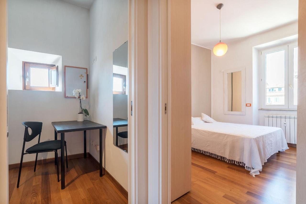Colosseum Roomy Apartment Рим Екстер'єр фото