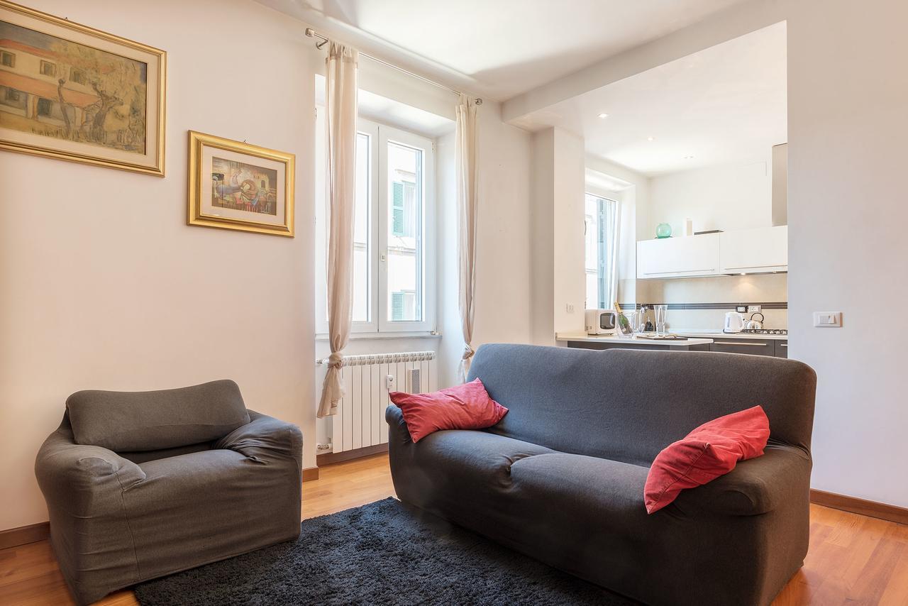 Colosseum Roomy Apartment Рим Екстер'єр фото