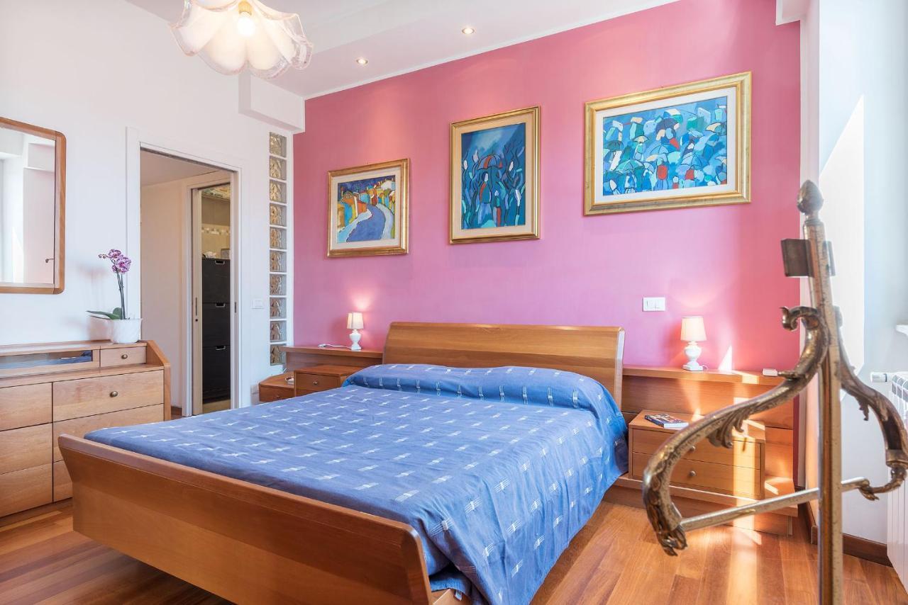 Colosseum Roomy Apartment Рим Екстер'єр фото