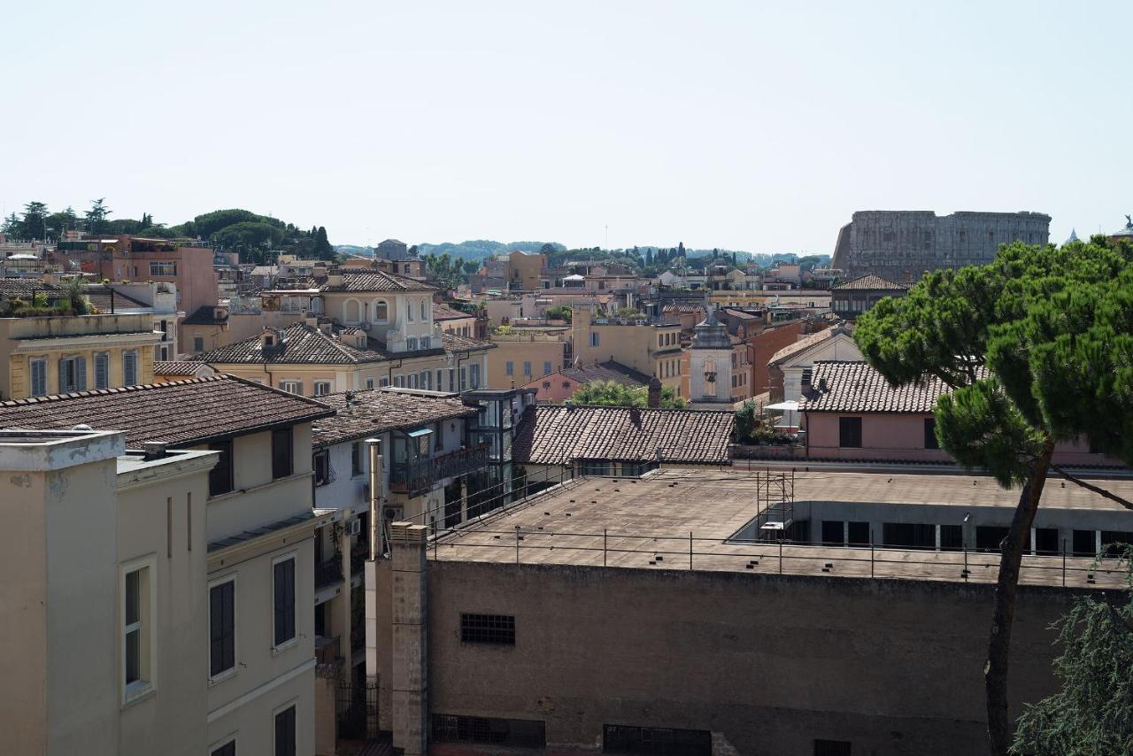 Colosseum Roomy Apartment Рим Екстер'єр фото